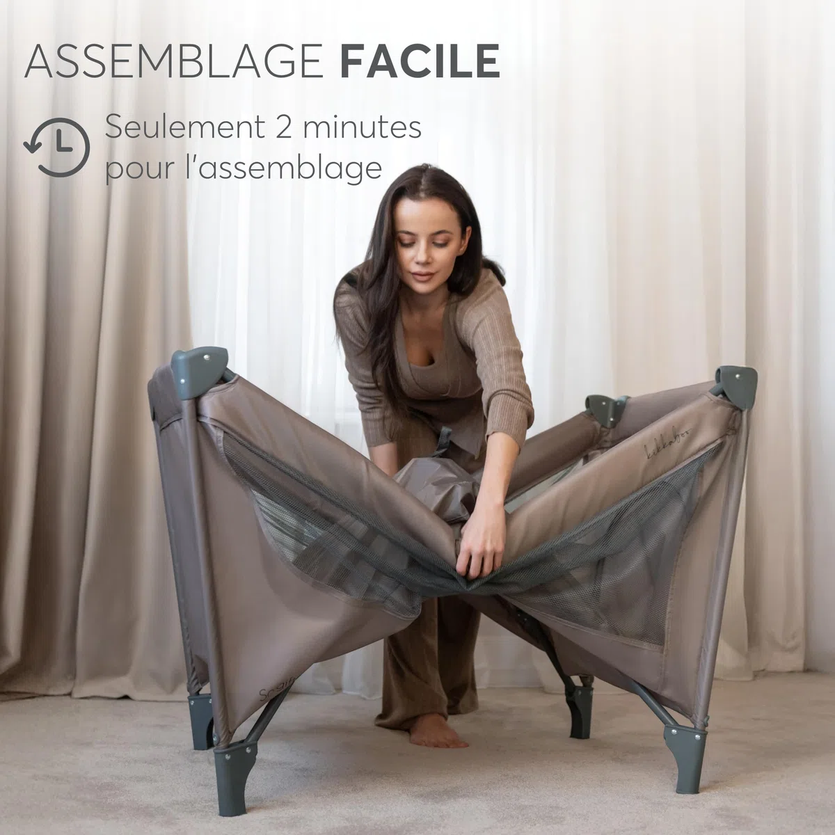 KikkaBoo Lit Parapluie Bébé Pliable Compact So Gifted, Lit de Voyage Léger 120x60 cm, Jusqu’à 15 kg, sans Matelas, Sac de Transport Inclus, Beige Foncé, Cot