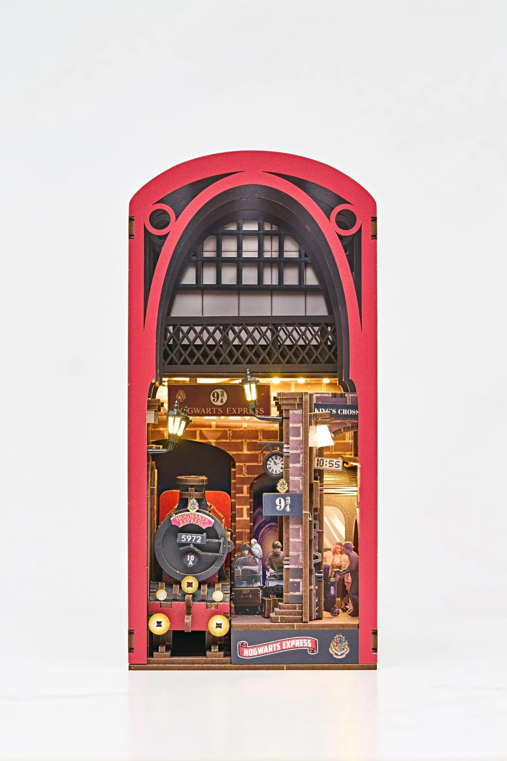 Revell Tiny Adventures Harry Potter Poudlard Express Book Nook avec éclairage LED 3D Miniature Bricolage en Bois