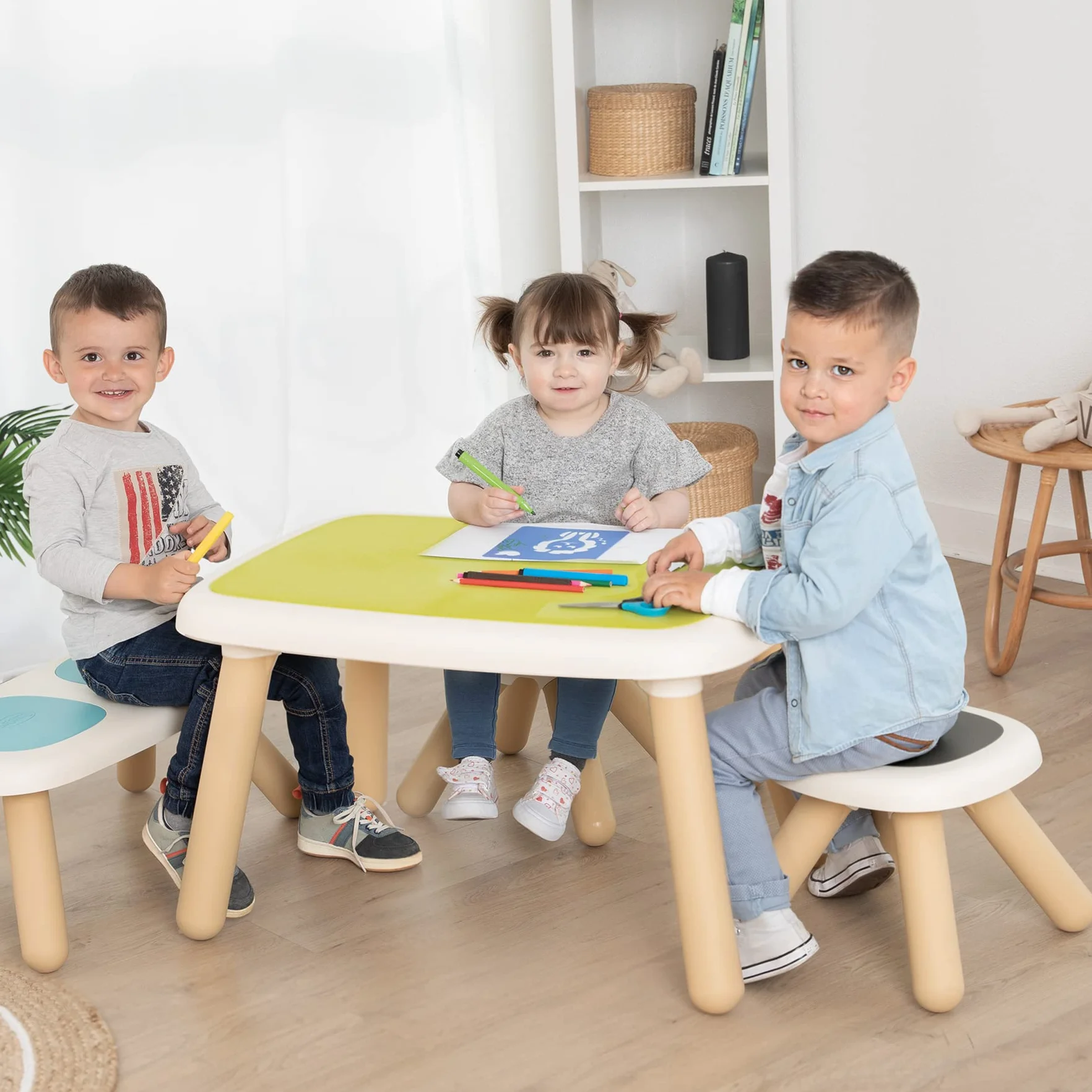 Smoby - Kid Table - Mobilier pour Enfant - Dès 18 Mois - Intérieur et Extérieur - 880406 Vert/Beige