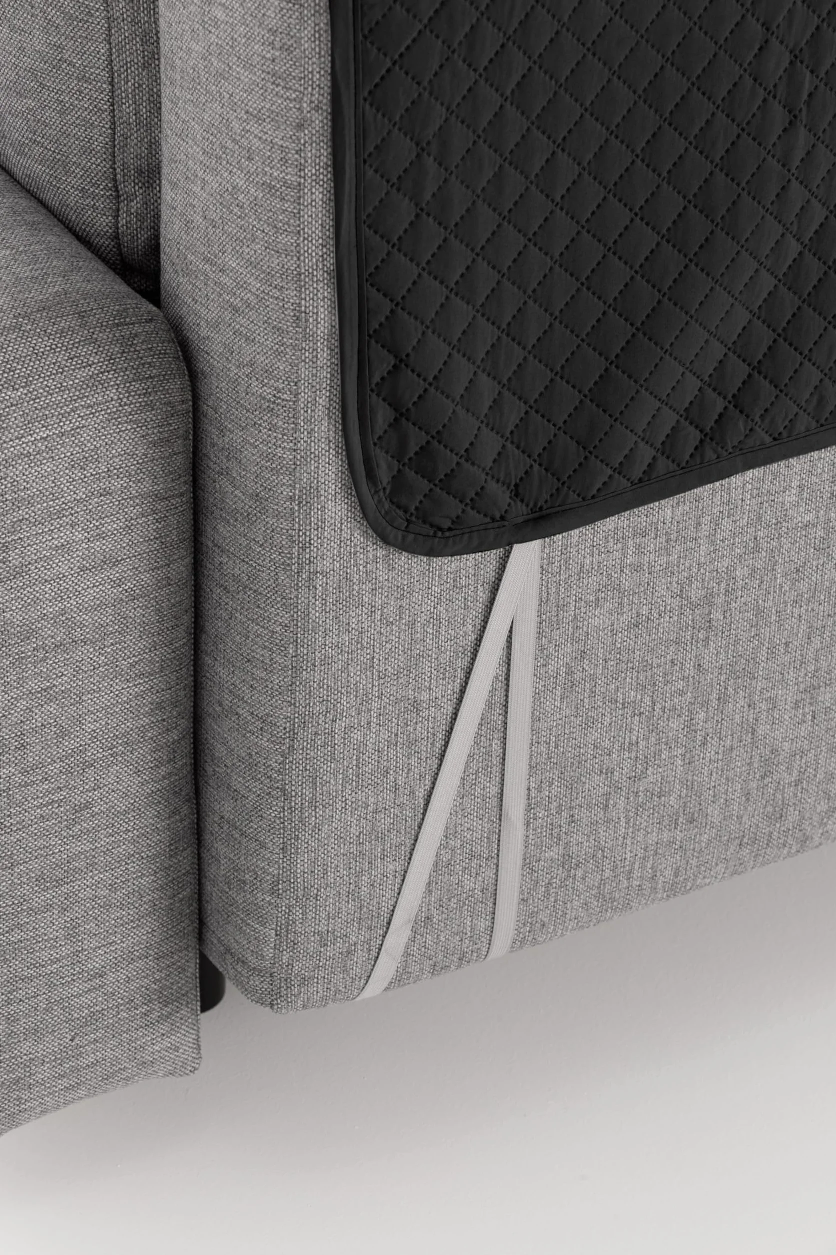 TEXTIL-HOME Housse de Canapé d'Angle Droit Adele 200 cm – Housse Protège-Canapé Réversible Matelassé Noir Anti-Taches Lavable